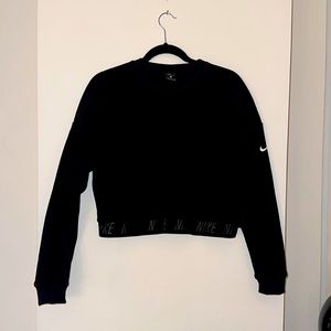 Nike Crew Neck Crop Top Sweater with Side Zipper and Elastic Waist in Black